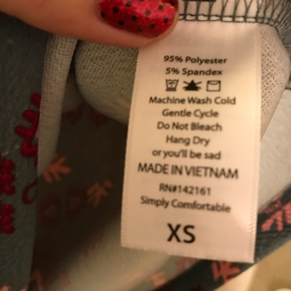 NWT XS Lularoe cassie skirt- red Aztec embroidery - Picture 4 of 4